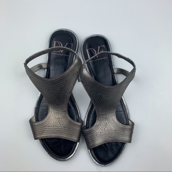 Diane Von Furstenberg womens Karta pewter sandal 7 - Picture 1 of 8
